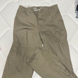 Wrangler Men's Relaxed Fit Khaki Pants 30X36